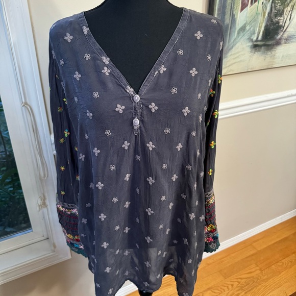 JOHNNY‎ WAS SIMPLE ALL OVER GEORGETTE EMBROIDERED CUFF TUNIC SIZE PETITE LARGE - Picture 1 of 11